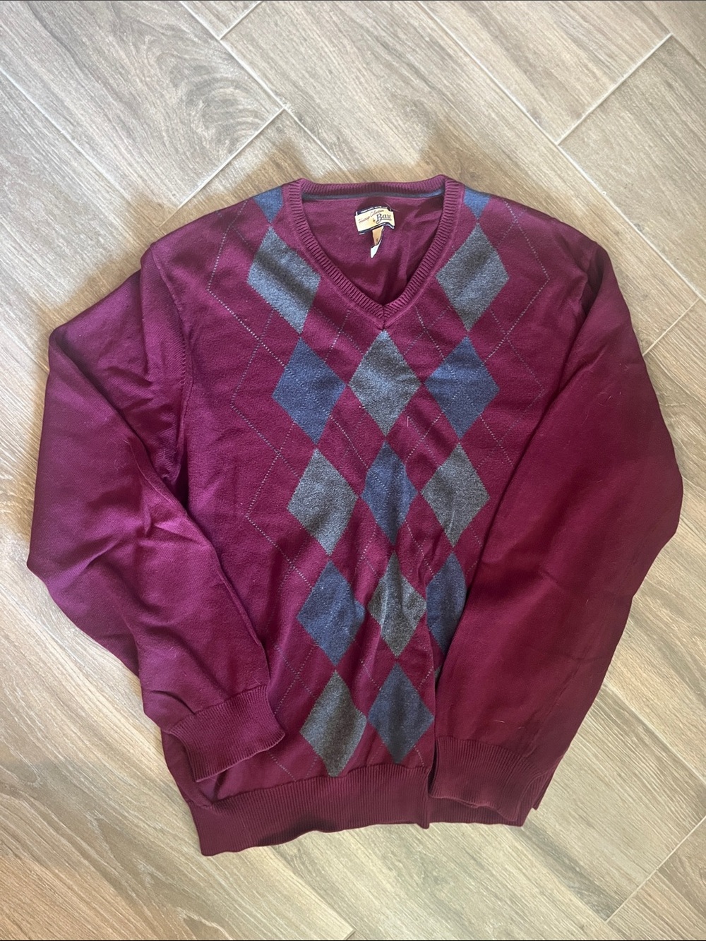 Bass Men's Burgundy V-Neck Argyle Sweater with Gray and Blue Diamonds